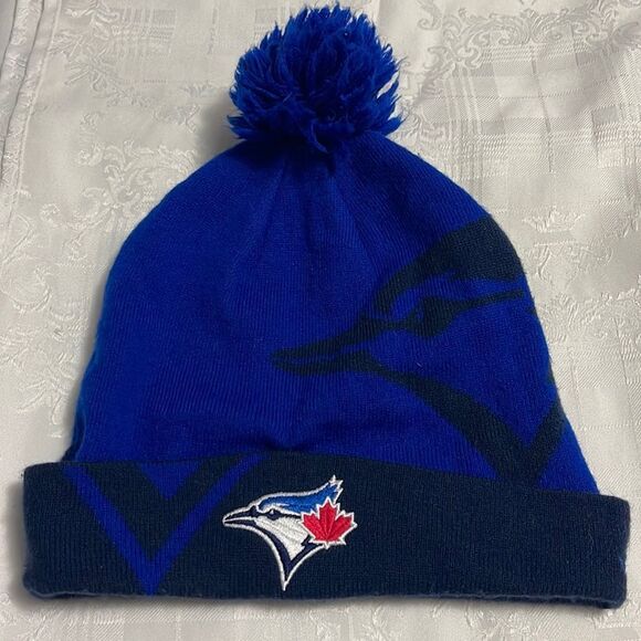 ⚾️Host Pick⚾️Toronto Blue Jays Toque with Pom - Picture 1 of 3